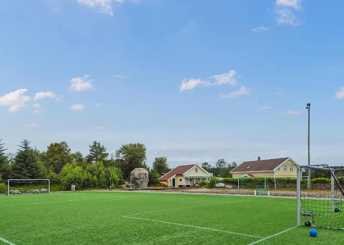 3 Bedroom Gorgeous In Ferienhaus *
